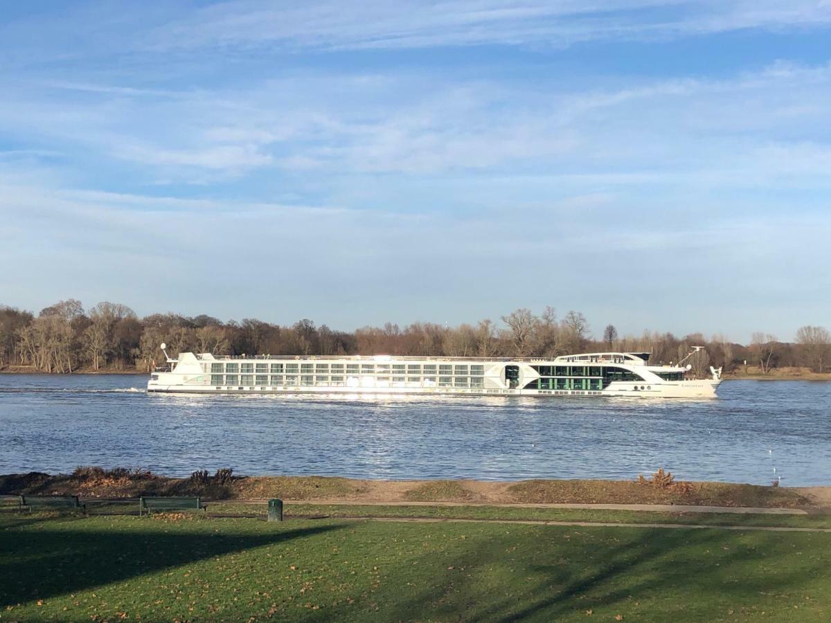 Rheinblick Sommershof โคโลญ ภายนอก รูปภาพ